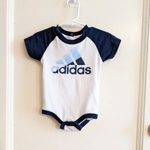 🌲Adidas Baby boy bodysuit Sz 9 mos